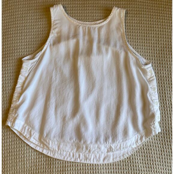 Bella Dahl Tops - Bella Dahl High Neck Whight Classic Tank W/ Side Button Detail